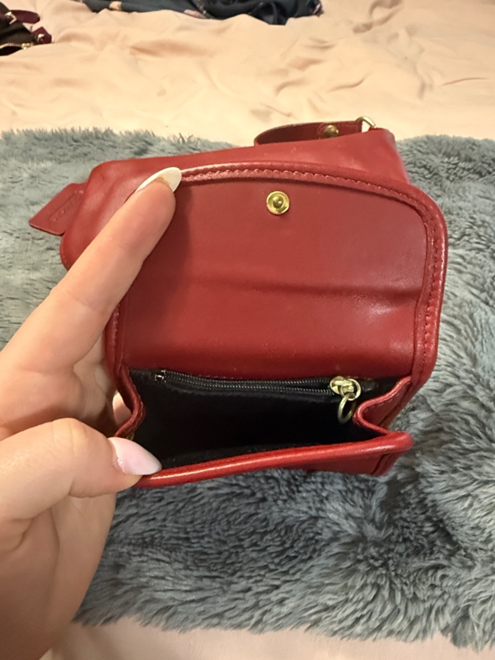 Coach Red Leather Shoulder Bag with Matching Wallet - Picture 3 of 8